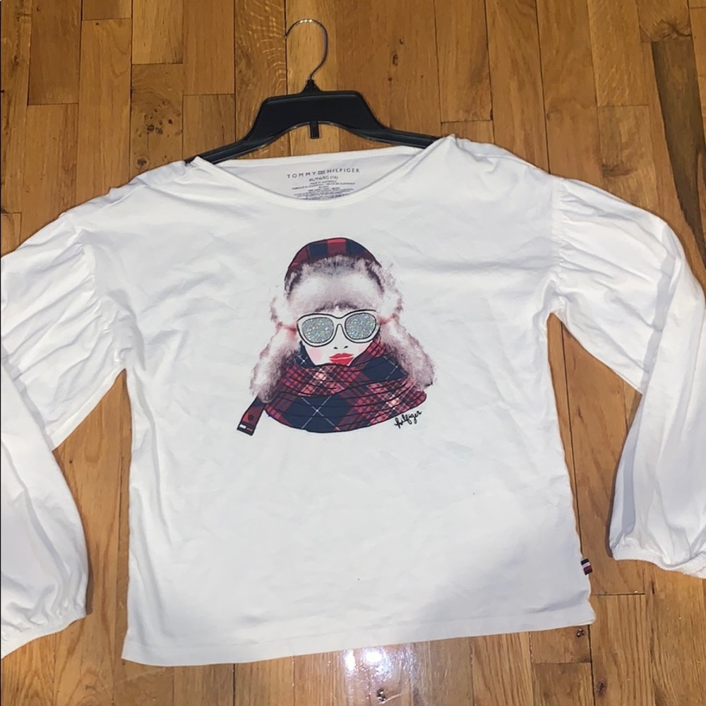 Cute white stylish long sleeve shirt